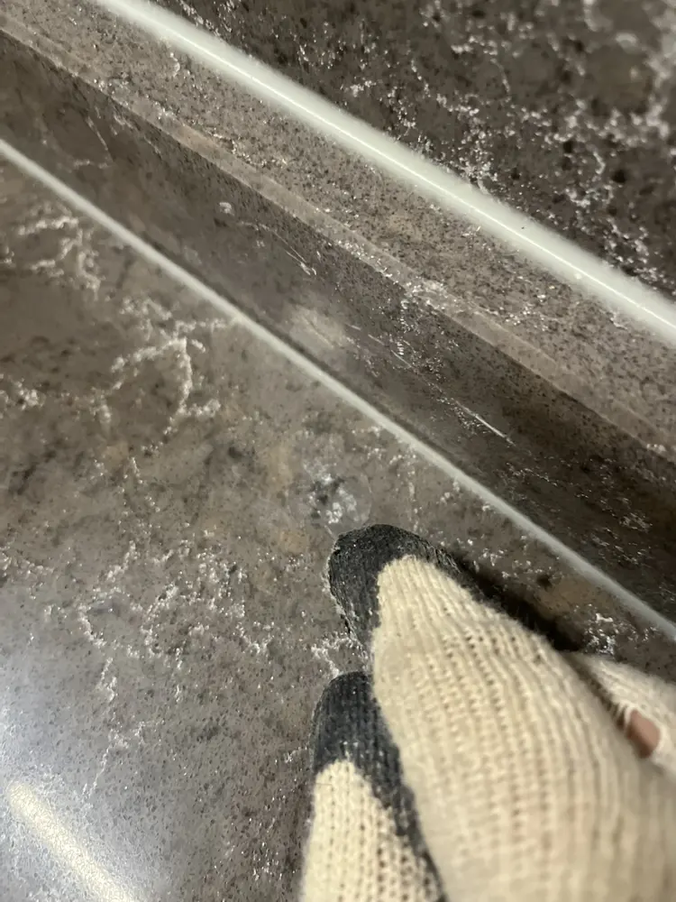 엔지니어드스톤 상판 정수기 구멍 마감
