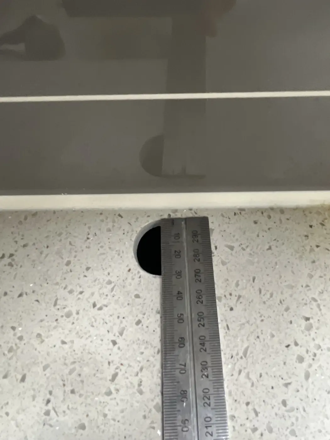 젠다이 정수기 구멍 규격 실측 진행 중